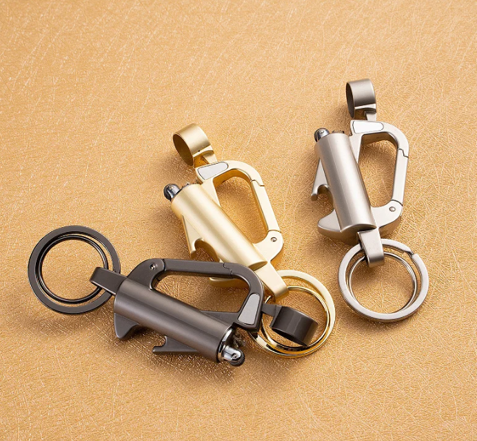 llavero de titaneo pedernal abridor de cervezas